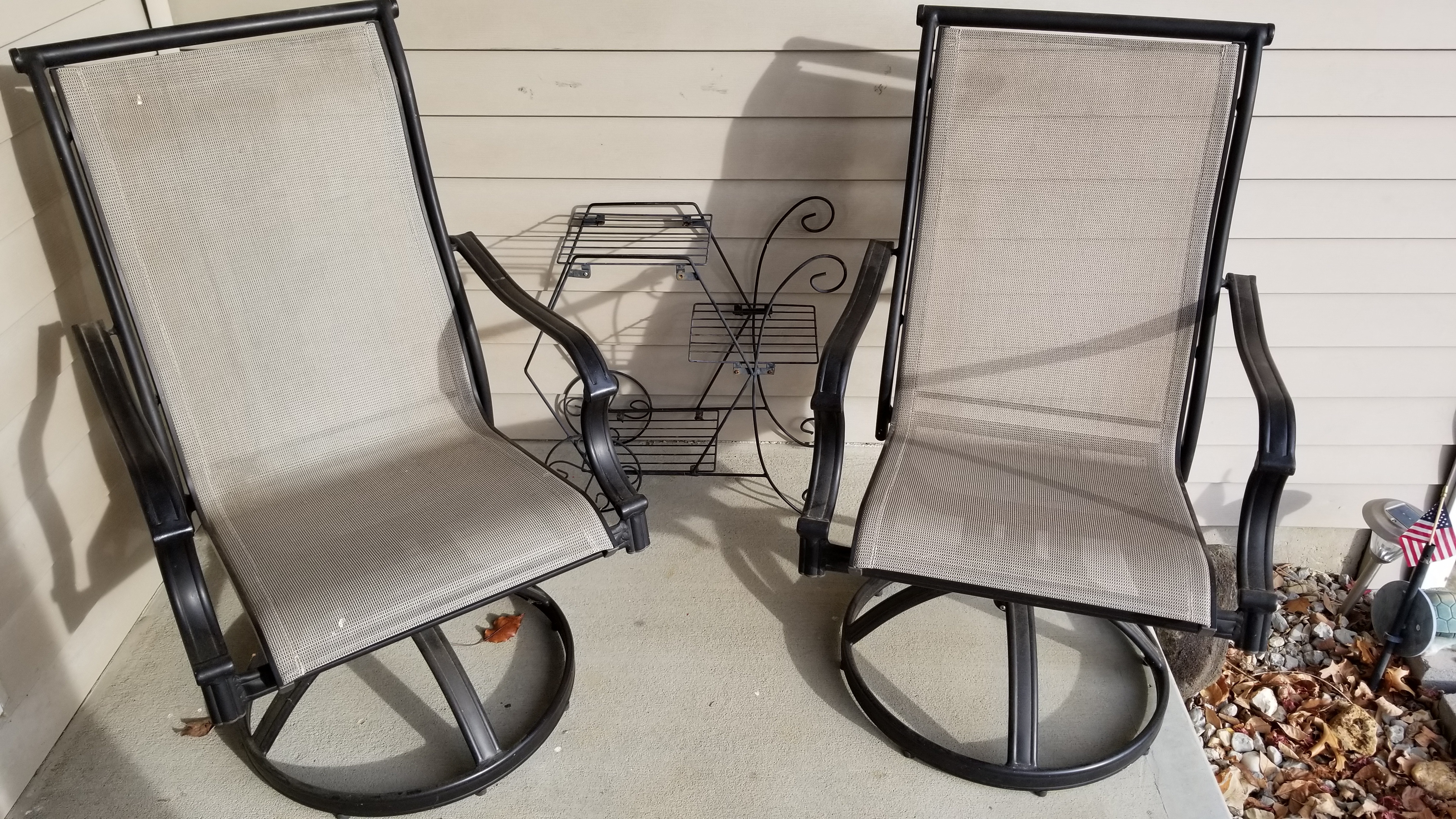 3 Piece Patio Sets-2 sling swivel rockers with plant table