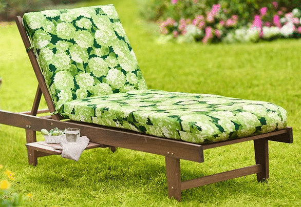 Eucalyptus Wood Outdoor Chaise Lounge Chairs With Cushion