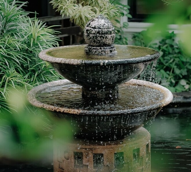 Tiered water fountain