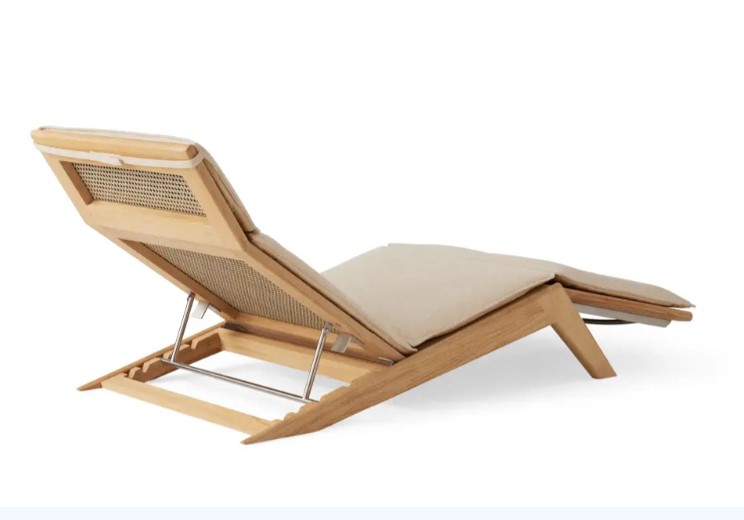 Roos teak wood chaise lounge