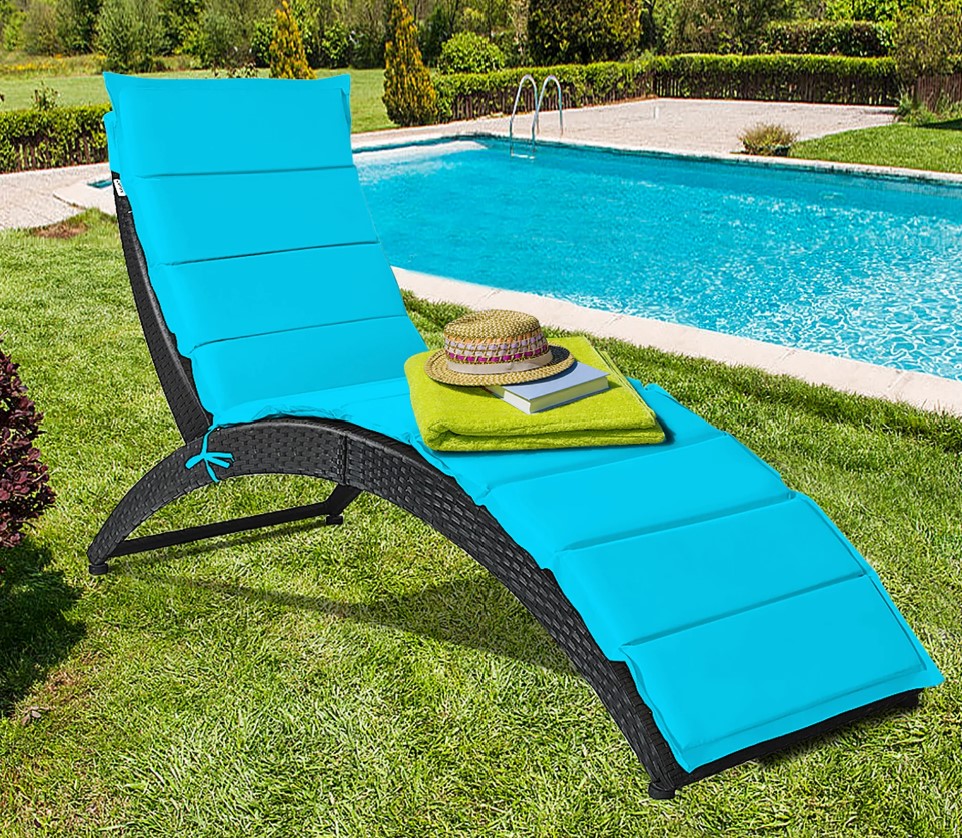 Costway folding rattan patio lounge chair