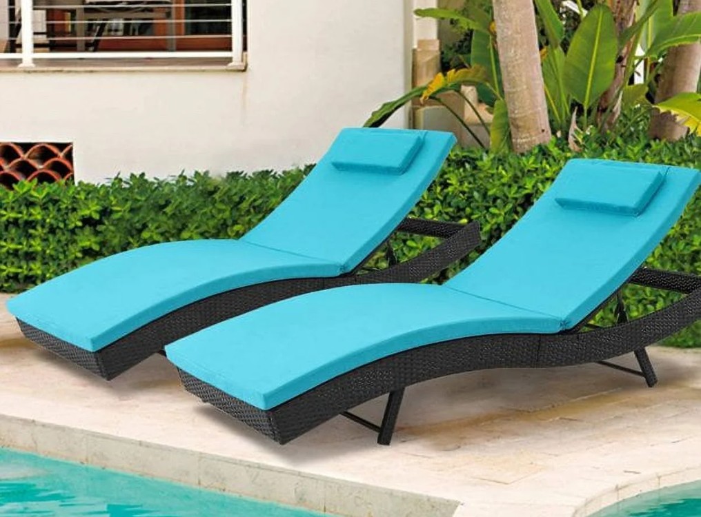 Solaura patio chaise lounge