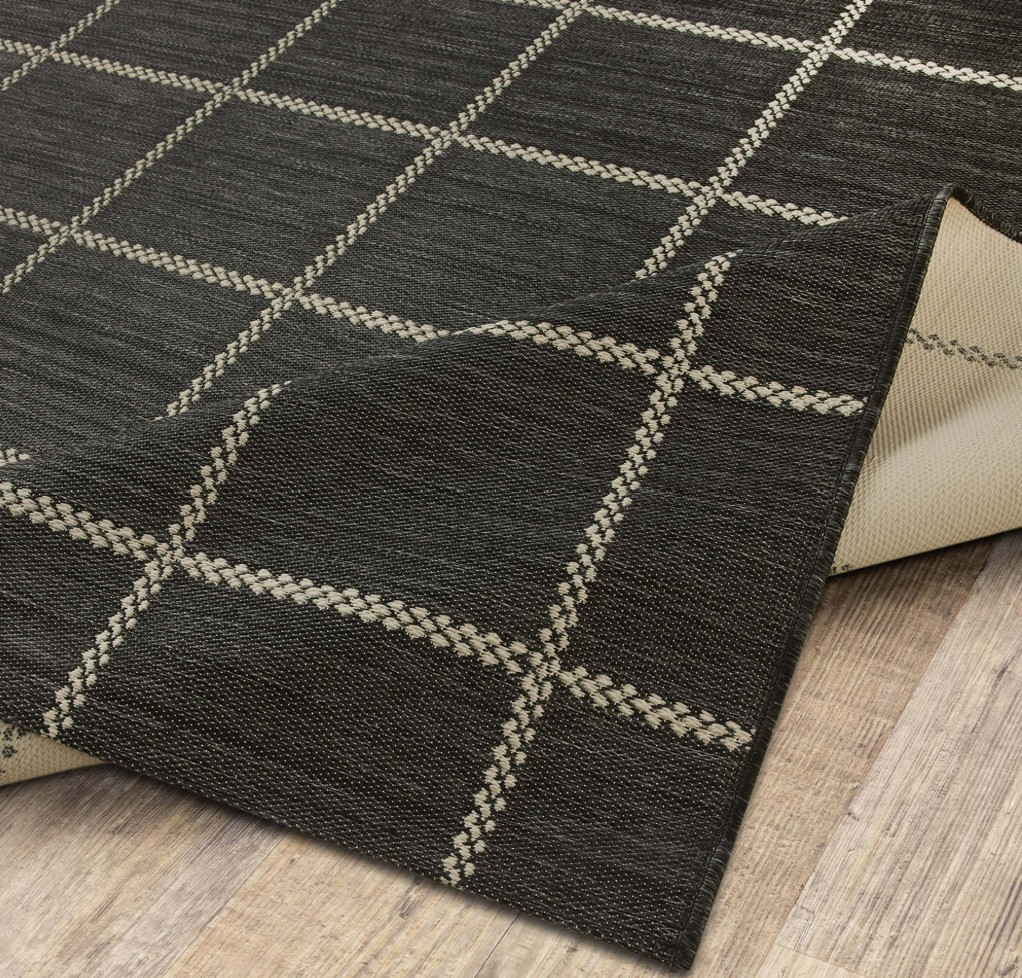 Mainstays Charcoal Checkered Outdoor Rug 5 X 7