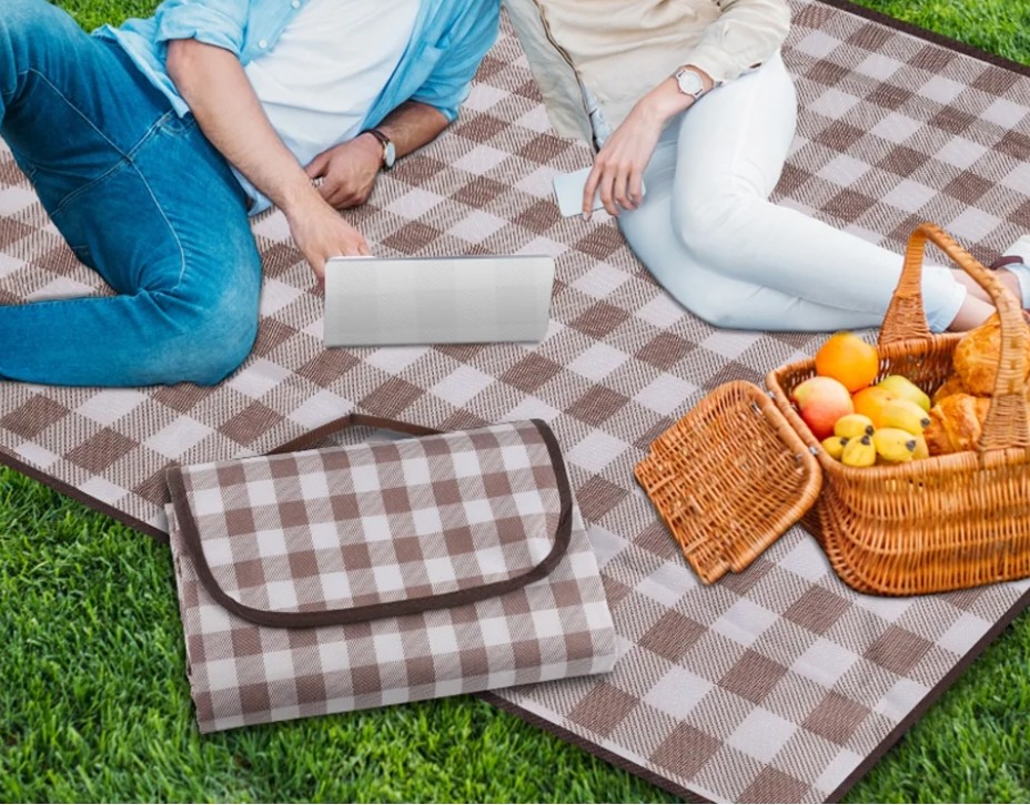 Quanfeng QF outdoor picnic blanket brown 60 X 80